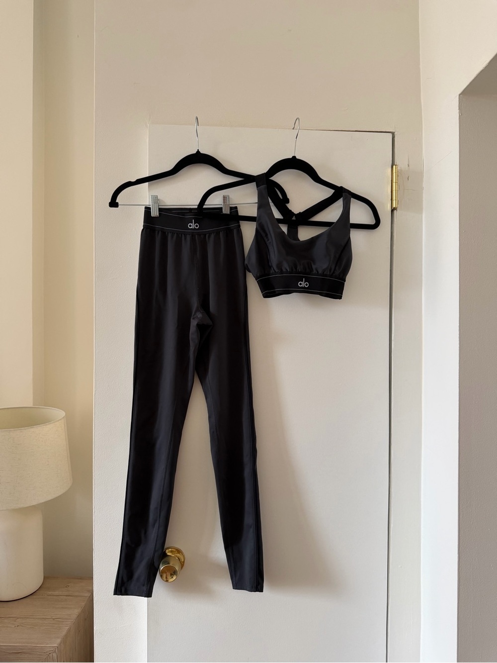 ALO Yoga Airlift High-Waist Suit Up Legging and Bra - SET